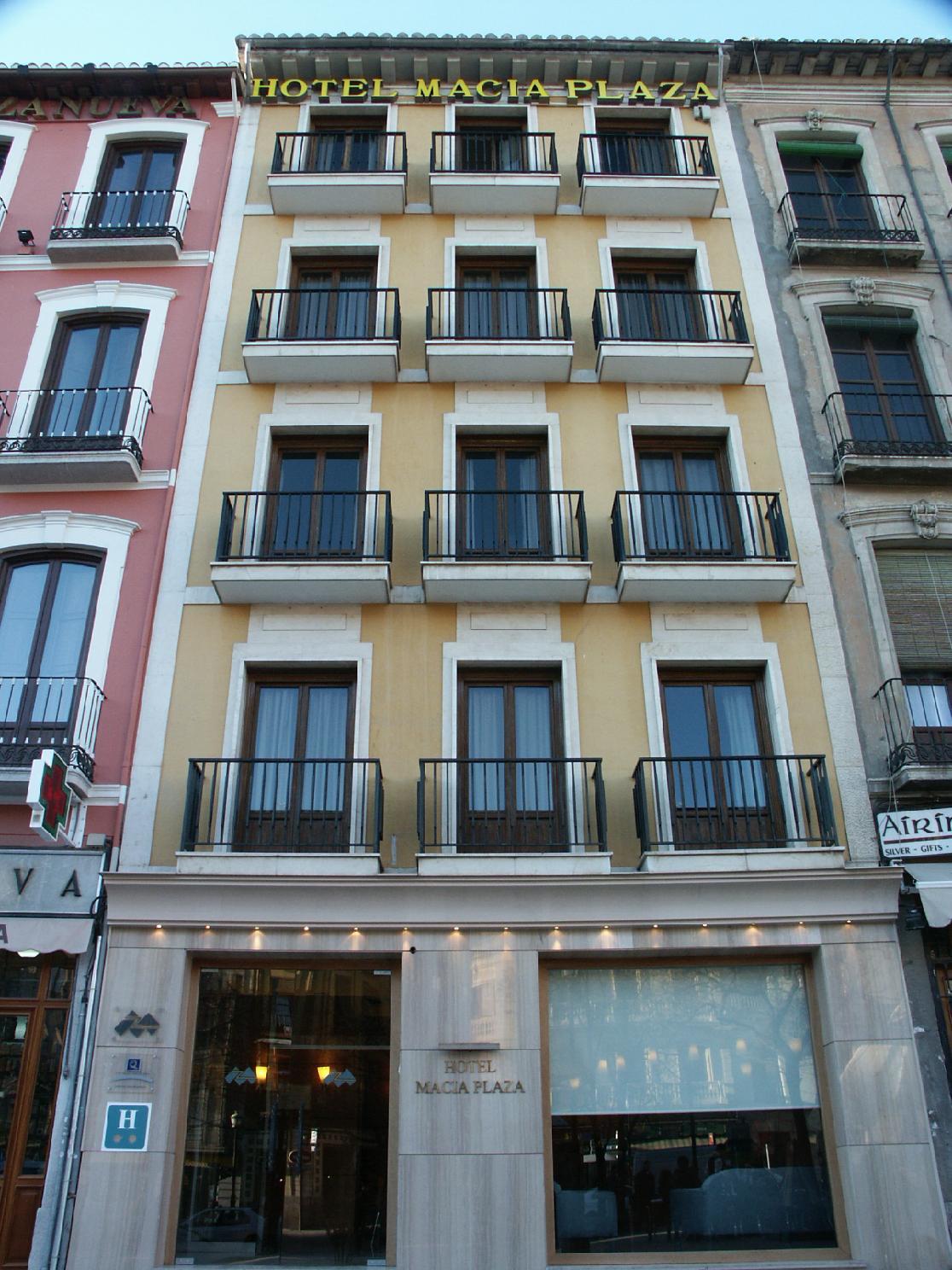 Hotel Macia Plaza Granada Exterior photo